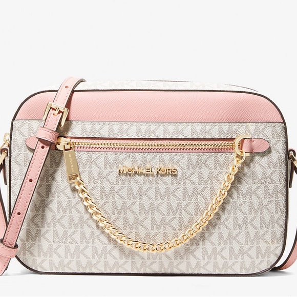 Breast Cancer Fund Raiser Raffle for @bellabugs41 - Picture 5 of 16